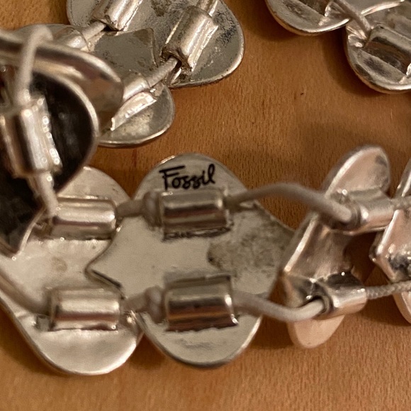 Fossil silver heart bracelet - Picture 3 of 3